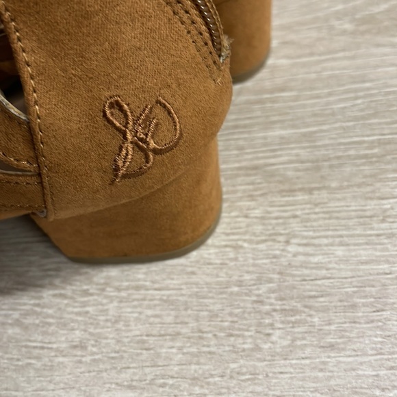 Never worn Sam Edelman sandals with heel - Picture 4 of 9